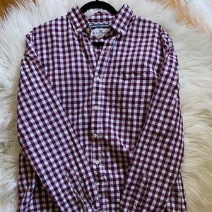 Old Navy Red and white plaid button down in size L